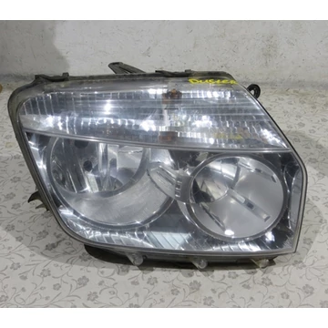 Dacia Duster bontott első fényszóró jobb oldal 2014-2018-ig 260100067R Dacia Duster bontott első fényszóró jobb oldal 2014-2018-ig 260100067R