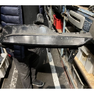 Renault Megane IV bontott használt jobb első irányjelző index/lámpa HELLA 2015-től 261306376R Renault Megane IV bontott használt jobb első irányjelző index/lámpa HELLA 2015-től 261306376R