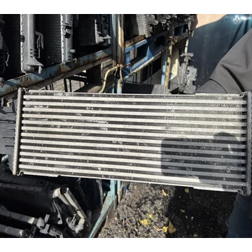 Renault Trafic II 1.9dci bontott használt intercooler hűtő VALEO 2001-2006-ig 7700312903