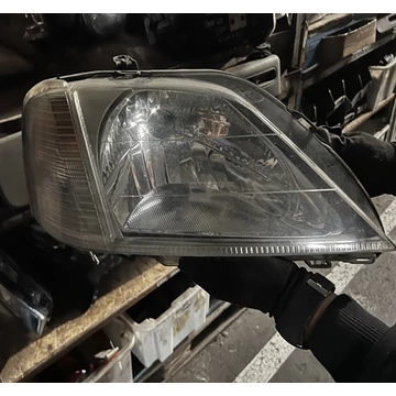 Dacia Logan I bontott használt jobb első fényszóró 2004-2006-ig 8200211006