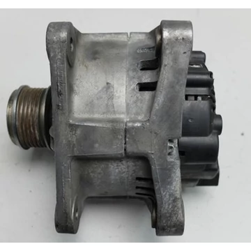 Dacia Duster I 1.5dci/1.6 16V bontott használt generátor 110A 5PK VALEO 2010-2018-ig 7711497156