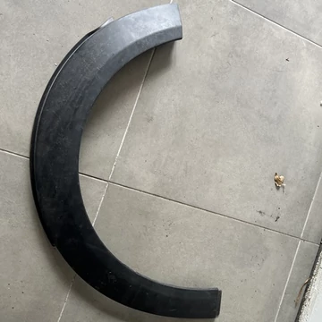 Dacia Sandero II/Logan II bontott használt első kerékjárati ív bal oldal 2012-től Dacia Sandero II/Logan II bontott használt első kerékjárati ív bal oldal 2012-től