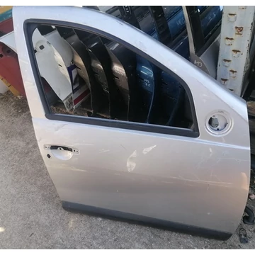 Dacia Sandero I/Duster bontott használt jobb első beszálló ajtó szerelvények nélkül