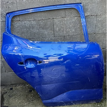 Dacia Sandero III bontott használt jobb hátsó ajtó kék (pici sérülés) 2020-tól