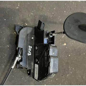 Renault Captur I bontott használt bal hátsó ajtózár/zárszerkezet 2013-2020-ig 825012422R