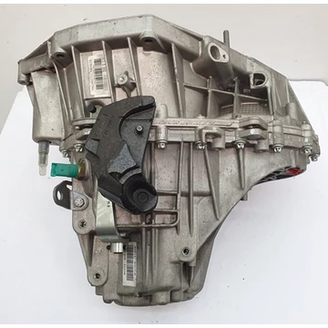 Renault Scenic III 1.5dci bontott használt váltó TL4026 6 sebességes mechanikus 2009-2016-ig 7701479320