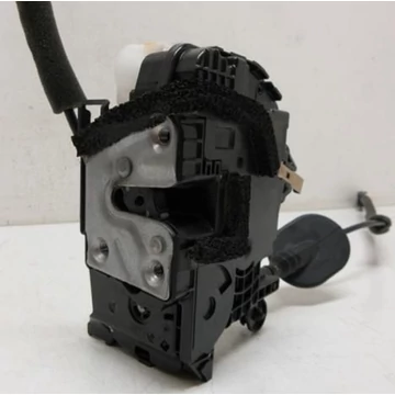 Renault Clio IV 5 ajtós bontott használt bal első zárszerkezet 4 pólusú csatlakozóval 2012-2019-ig