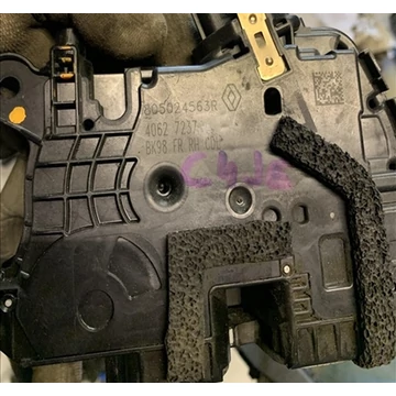 Renault Clio IV 5 ajtós bontott használt jobb első zárszerkezet 4 pólusú csatlakozóval 2012-2019-ig