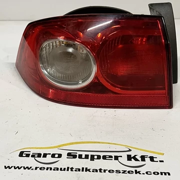 Renault Laguna II bontott használt bal hátsó külső lámpa 2005-2007-ig