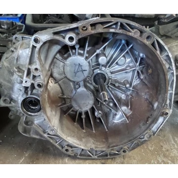 Nissan Primastar 1.9dci bontott felújított váltó PK6025 6 sebességes mechanikus 2001-2006-ig 7701718606 Nissan Primastar 1.9dci bontott felújított váltó PK6025 6 sebességes mechanikus 2001-2006-ig 7701718606