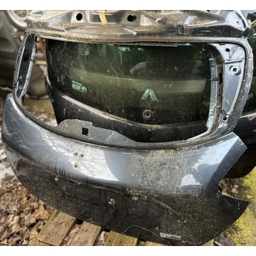 Renault Zoe bontott használt csomagtérajtó KICSI HORPADÁS (szerelvények nélkül) 2012-től