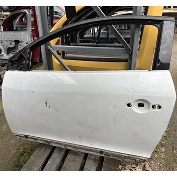 Renault Megane III 3ajtós bontott használt bal első ajtó fehér MINIMÁLISAN KARCOS 2008-2015-ig Renault Megane III 3ajtós bontott használt bal első ajtó fehér MINIMÁLISAN KARCOS 2008-2015-ig