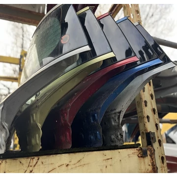 Renault Megane II 5 ajtós bontott használt csomagtérajtó (Szerelvények nélkül) 2002-2008-ig