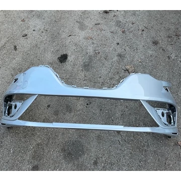 Renault Megane IV bontott használt első lökhárító ezüst 2015-től Renault Megane IV bontott használt első lökhárító ezüst 2015-től