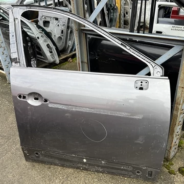 Renault Scenic III bontott használt jobb első ajtó PICI SÉRÜLÉS 2008-2016-ig