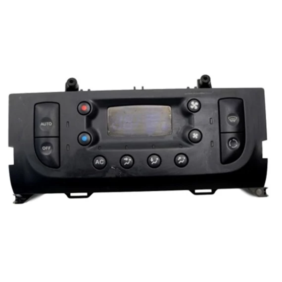 Renault Clio II bontott digitális klímavezérlő panel 1998-2005-ig 8200069371