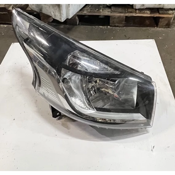 Renault Trafic III bontott használt jobb első fényszóró/lámpa 2014-től 260105469R  260101161R
