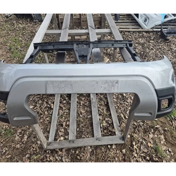 Dacia Duster II bontott használt első lökhárító ÜRESEN ezüst 2017-től 620221776R