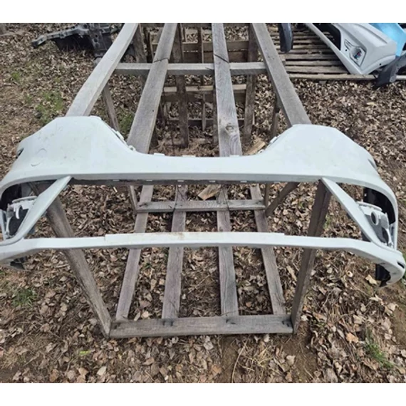 Renault Megane IV bontott használt első lökhárító ÜRESEN fehér 2015-2021-ig 620225094R