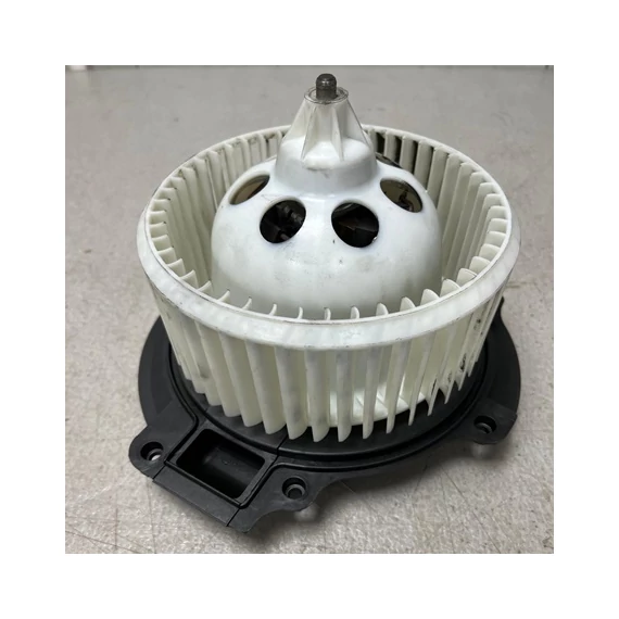 Renault Espace IV felújított fűtőmotor, fűtőventilátor 2002-2015-ig 7701207452