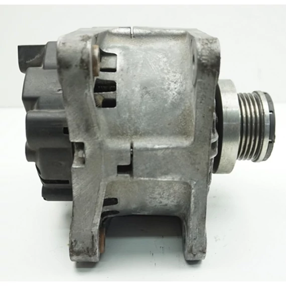 Renault Clio II 1.5dci, 1.4 16V, 1.6 16V bontott felújított generátor 110A 5PK VALEO 2001-2009-ig 8200100907