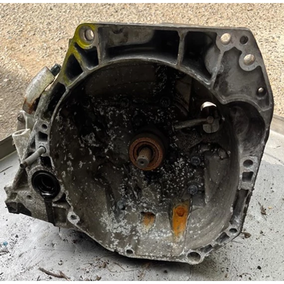 Renault Clio IV 0.9Tce/Tce90 bontott sebességváltó JH3334 5 sebességes mechanikus