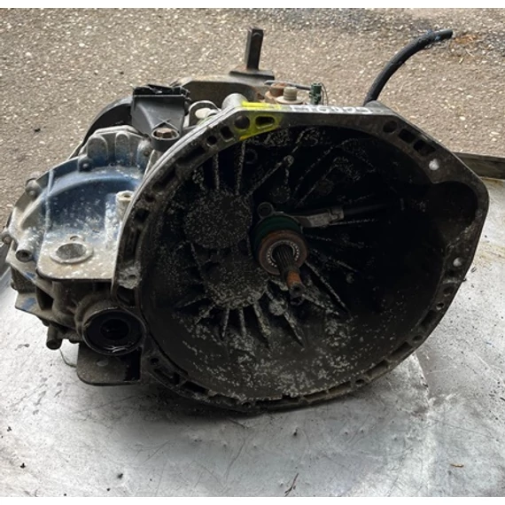 Renault Trafic II/Opel Vivaro A/Nissan Primastar 2.0dci bontott sebességváltó PF6009  6 seb. mechanikus 2006-2014-ig