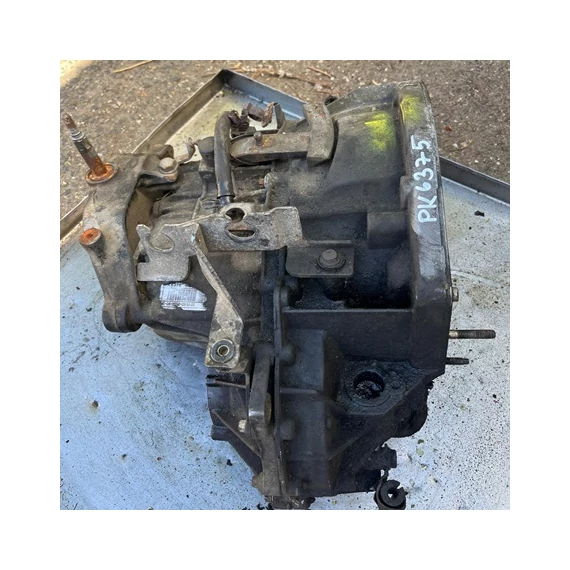 Renault Trafic II 1.9dci bontott használt váltó PK6375 6 sebességes mechanikus 2001-2006-ig 8200562333