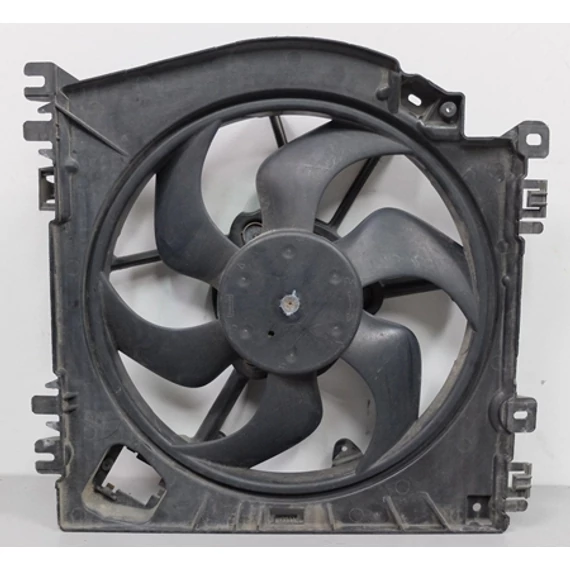 Renault Clio III bontott használt hűtőventilátor keret motorral 2005-2012-ig 8200525991