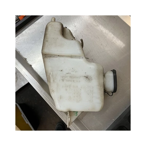 Renault Kangoo I bontott használt ablakmosó folyadék tartály 1997-2008-ig 7700308814  7701706689